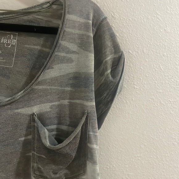 Free People Distressed Camo T-Shirt - Picture 4 of 6